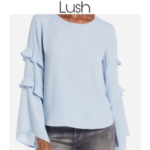 4/$25 🥂 Lush Ruffle Sleeve Blouse